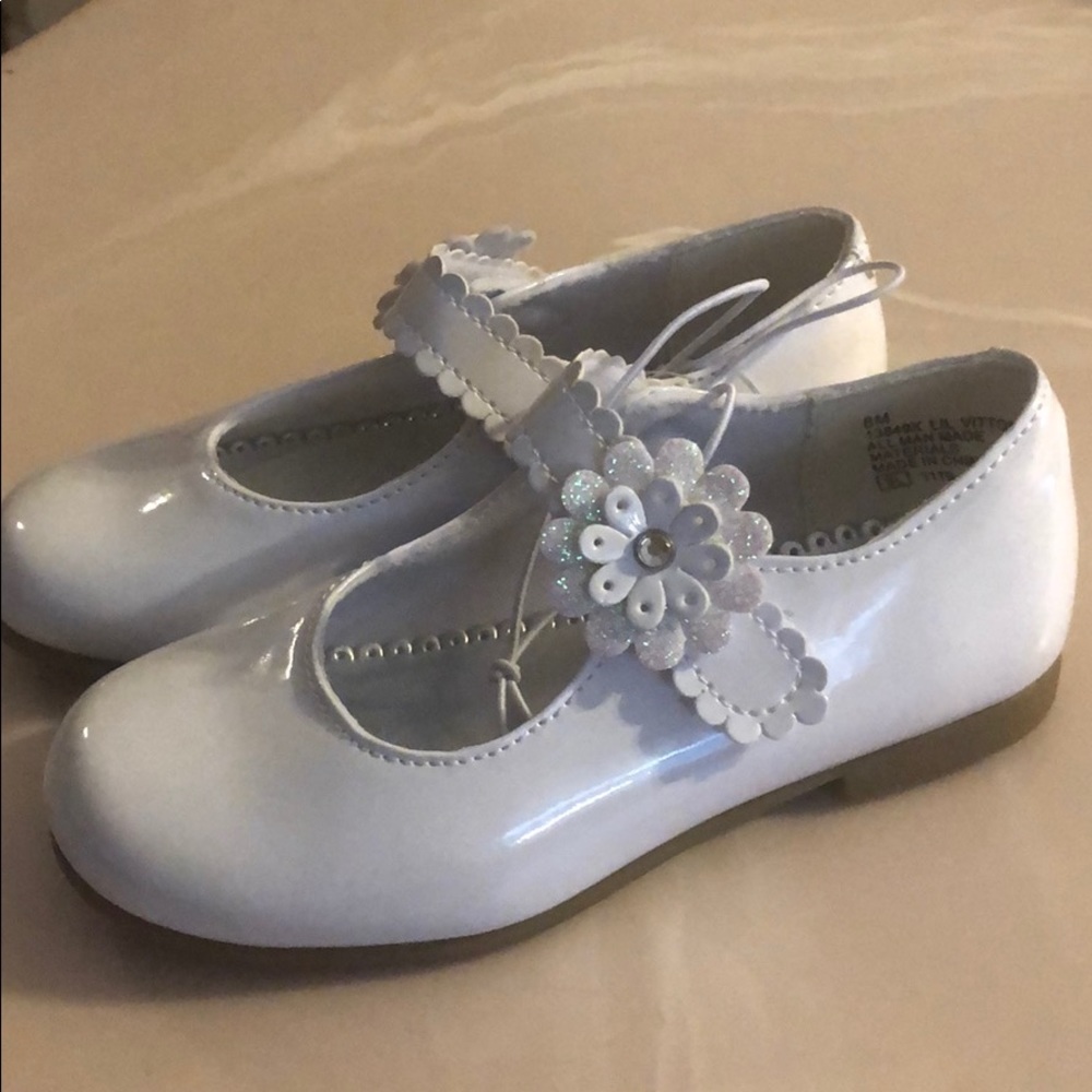 White floral flats